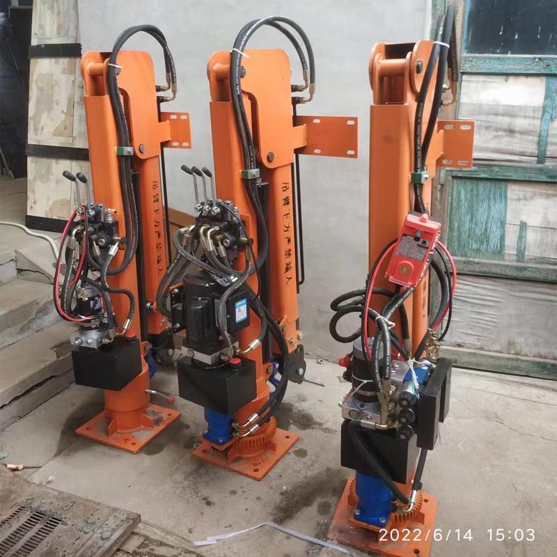 泰安乡重汽蓝牌随车吊 3.2吨 国六动力强 液压驱动 农用自卸起重机